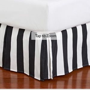 Pottery Barn Teen Emily & Merritt Queen Circus Bedskirt